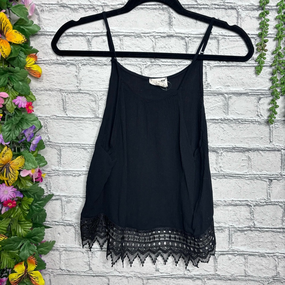 =🌸5/$25🌸LA Heart Black Sleeveless Lace Trim Tank Top Size Medium
